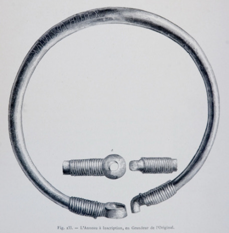 Stallahringu podobnou funkci mohl mít dnes ztracený zlatý gótský šperk z Pietrossy, nalezený v Rumunsku. Šperk má tvar přerušeného masivního kruhu s průměrem 15,3 cm a obvodem 40 cm. Předmět váží 671 gramů, což přibližně odpovídá váze uvedené v sáze Eyrbyggja. Předmět byl součástí chrámového pokladu z doby okolo 380 n. l. Na kruhu se nachází runový nápis, jehož překlad pravděpodobně zněl: „Vlastnictví Gótů. Jsem nedotknutelný.“ 			Zdroj: <a href="http://commons.wikimedia.org/wiki/File:Pietroassa_ring_1875.jpg">Wikimedia Commons</a>