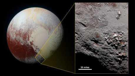 Courtesy <a href="http://photojournal.jpl.nasa.gov/catalog/PIA20361">NASA/JPL-Caltech.</a> 			Při průletu kolem Pluta a jeho měsíců loni v červenci nám sonda New Horizons ukázala, že jde o fascinující a geologicky živý svět. Na výřezu se nachází pravděpodobný kryovulkán monumentálních rozměrů.